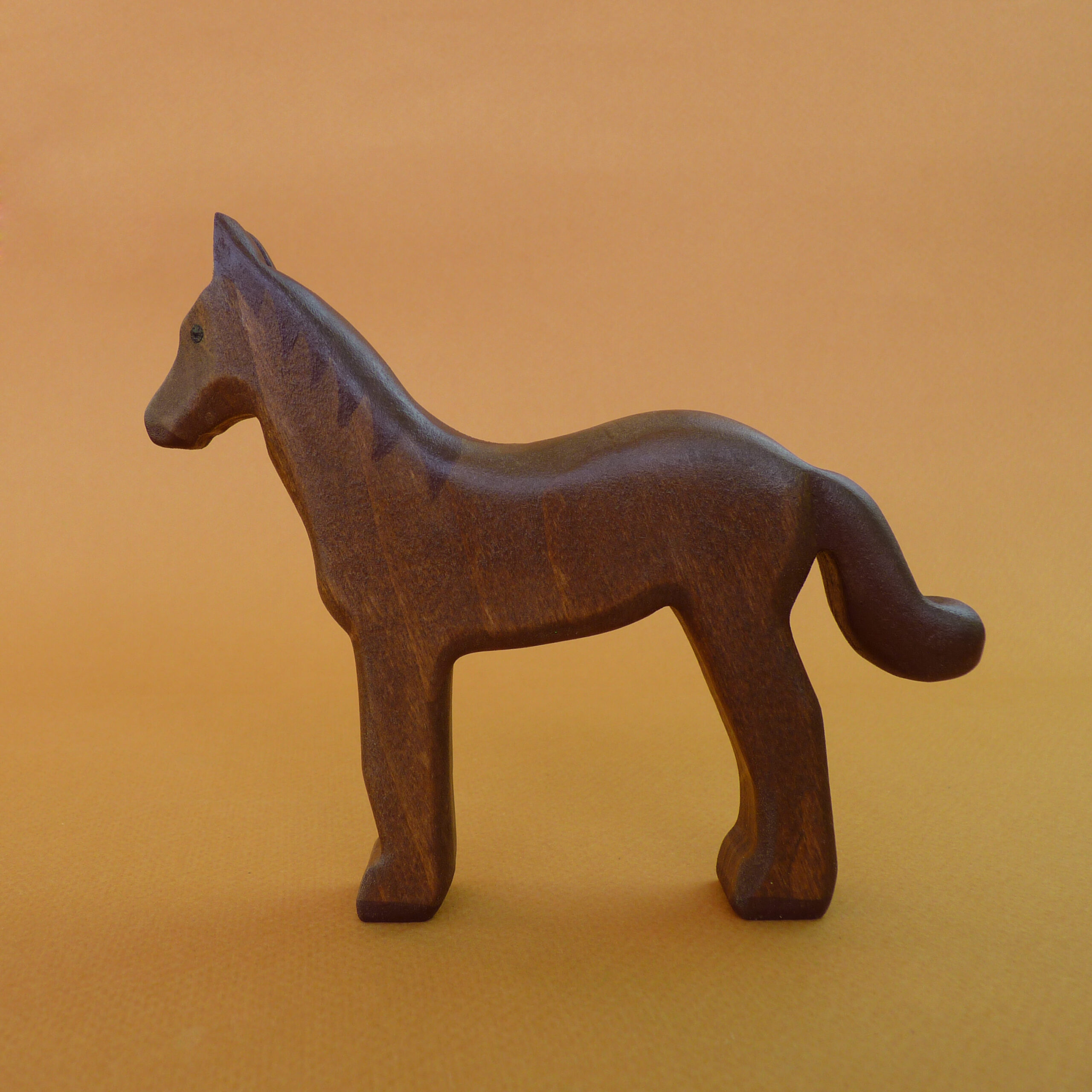 Деревянная лошадь на подставке фигурка. Лошадка деревянная маленькая 1 см для творчества. Голова лошади из дерева. Набор лошадей.