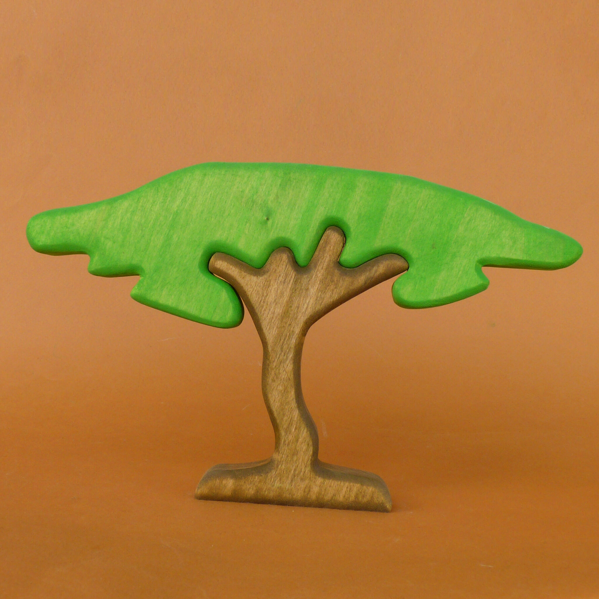 Toy tree. Дерево игрушка. Деревянное дерево игрушка. Дерево зеленый игрушка. Деревья игрушки маленькие.